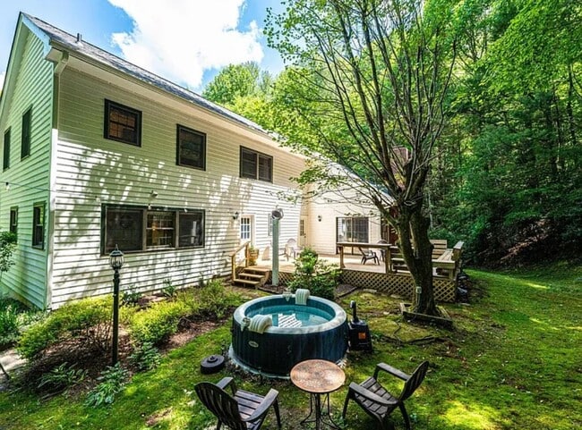 Building Photo - 159 Creekstone Dr