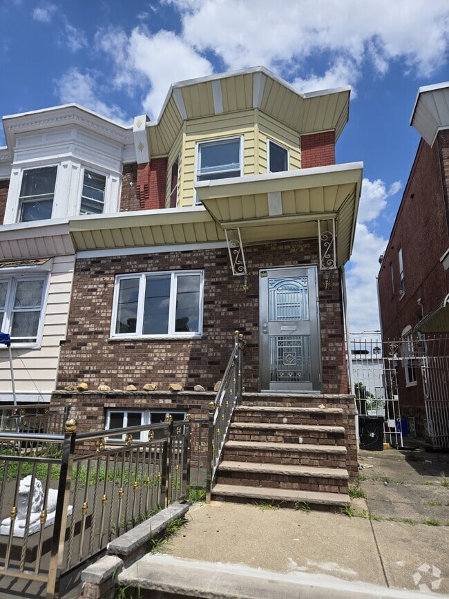 Building Photo - 911 S 54th St Rental