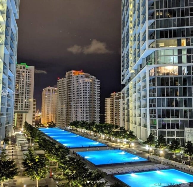 Photo - 495 Brickell Ave