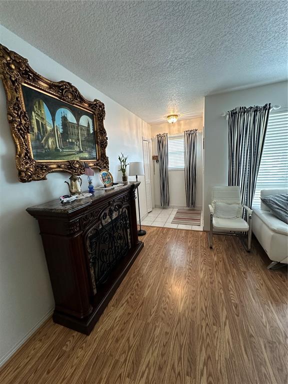 Photo - 2420 Park Ln