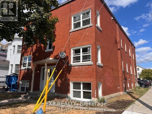 Photo - 75 Holland Ave
