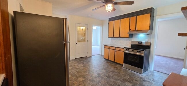 Photo - 16 Central St Unit 2