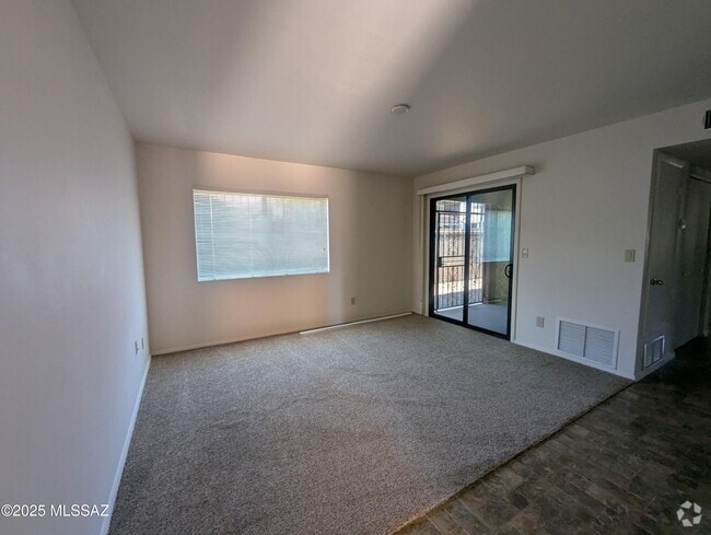 Building Photo - 1524 S Columbus Blvd Rental