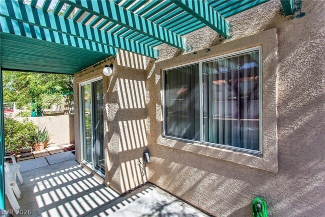 Photo - 5237 Steinbrenner Ln