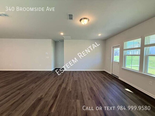 Photo - 340 Broomside Ave