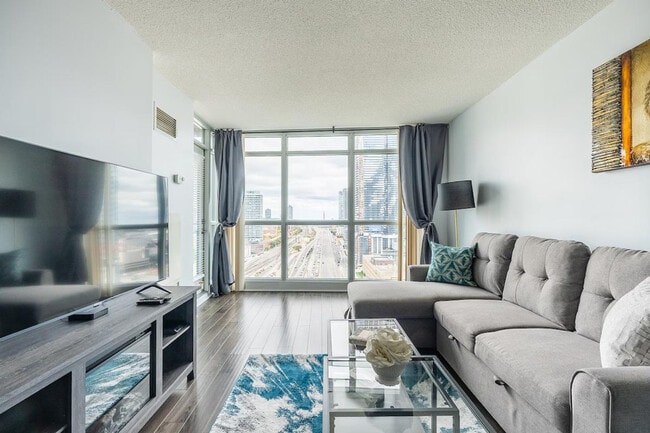 Building Photo - 18 Yonge St Unit ID1345753P