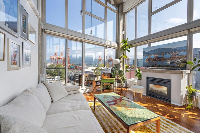 Photo - 289 Alexander St Unit ID1051908P