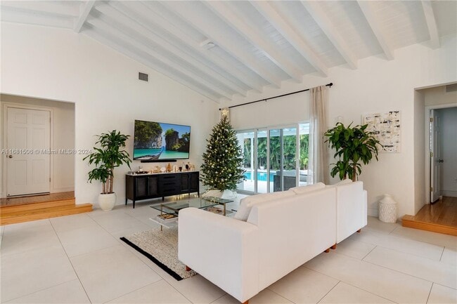 Photo - 426 Hardee Rd