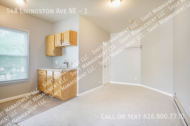 Photo - 548 Livingston Ave NE Apartamento Unidad 1