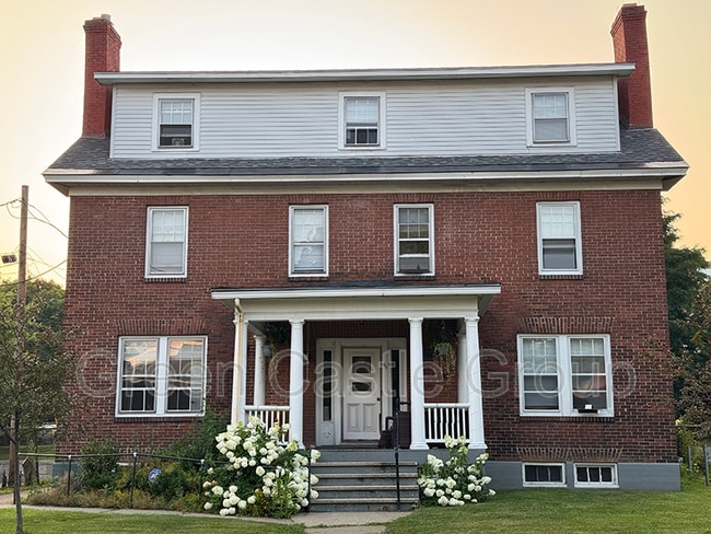 Photo - 28 S Williams St Rental