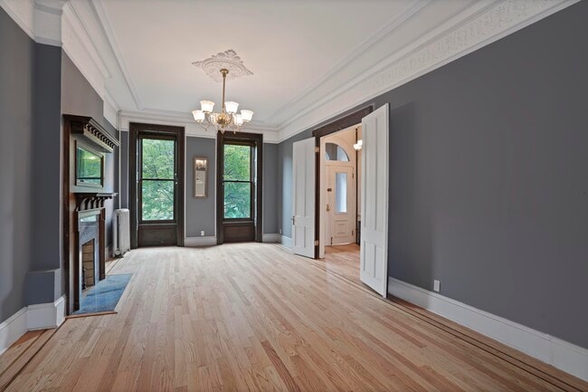 Photo - 284 Carroll St