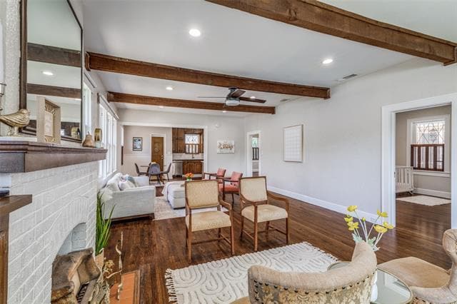 Photo - 2230 Mistletoe Ave