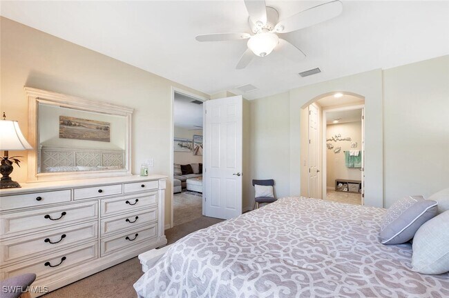 Photo - 14940 Edgewater Cir