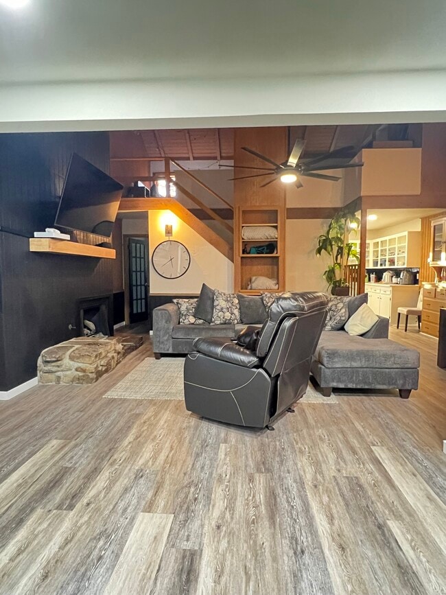 Living Room - 214 E Cleburn St House