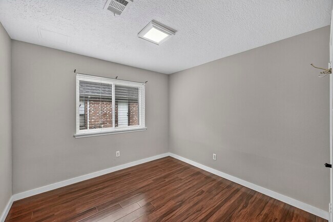 Photo - 11214 Hambleton Way