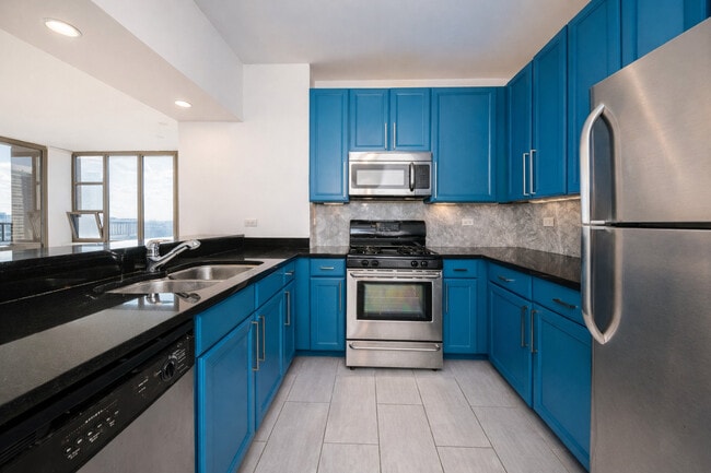 Photo - 200 N Jefferson St