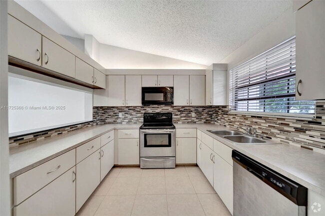 Building Photo - 204 Congressional Way Rental
