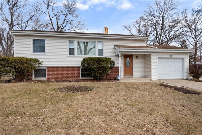 Building Photo - 517 Longwood Dr