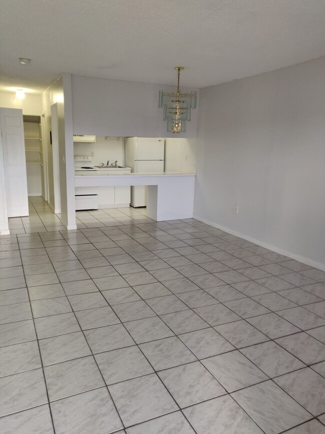 Building Photo - 291 NW 177th St Rental
