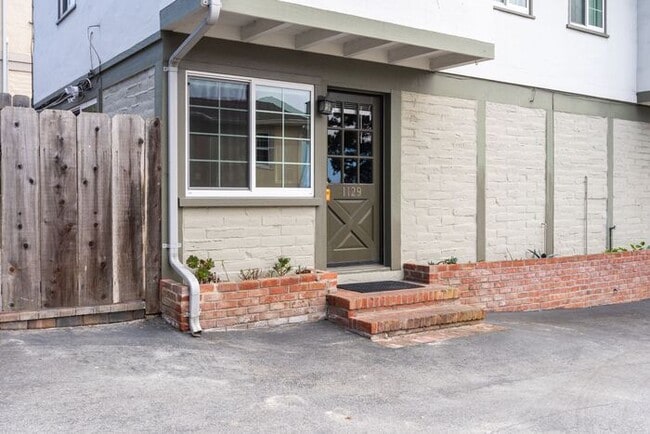 Building Photo - Pacific Grove Coastal Cottage – 2 Bedroom