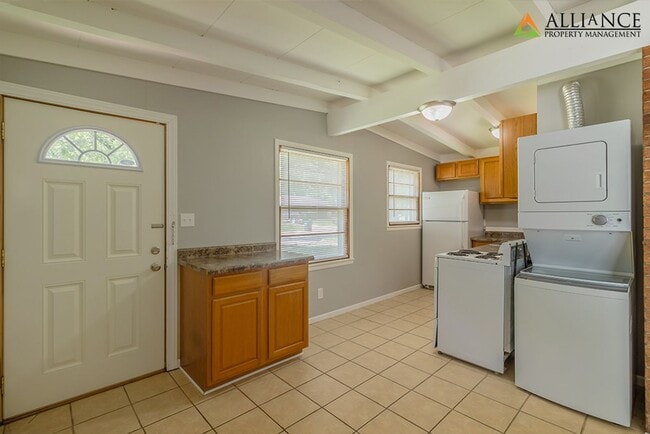 Photo - 2300 Brockman St Unidad 2300