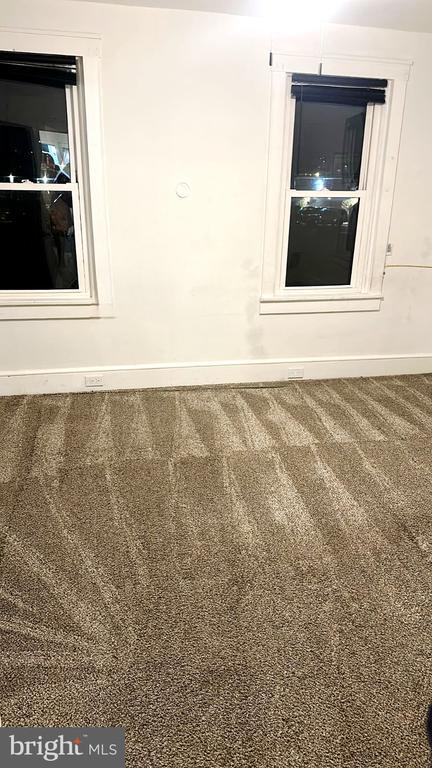 Building Photo - 24 W Hancock St