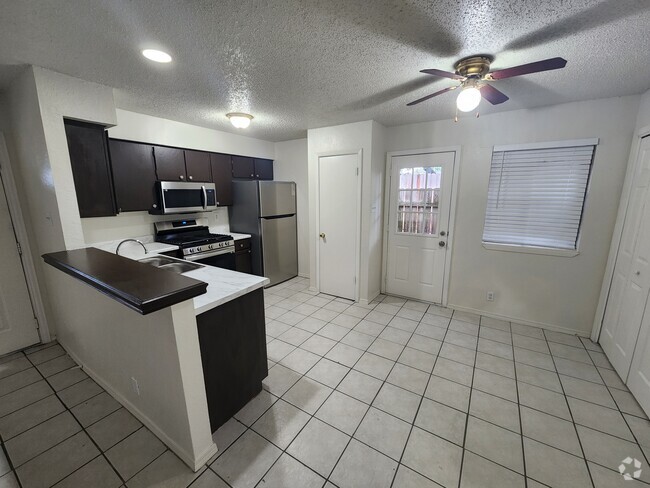 Building Photo - 3804 Rocky Hollow Trl Unit A Rental