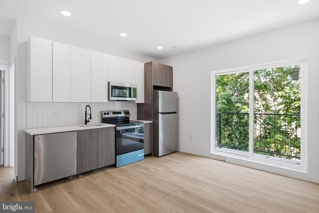 Photo - 613 Brooklyn St Unit 10