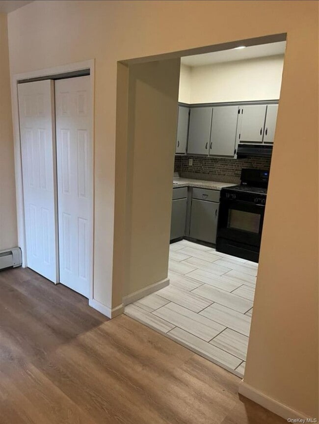 Photo - 360 N Broadway