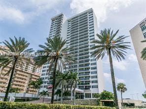 Building Photo - 3140 S Ocean Dr Unit 305 Rental