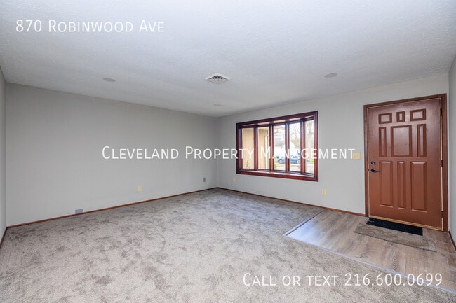 Photo - 870 Robinwood Ave