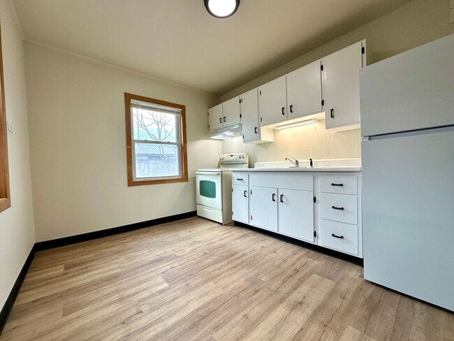 Photo - 3313-3315 Pompon Street Unit 3313