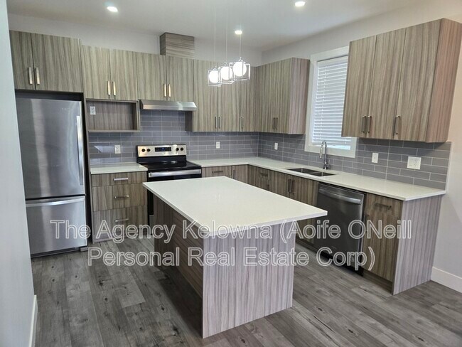 Photo - 834 Cadder Ave