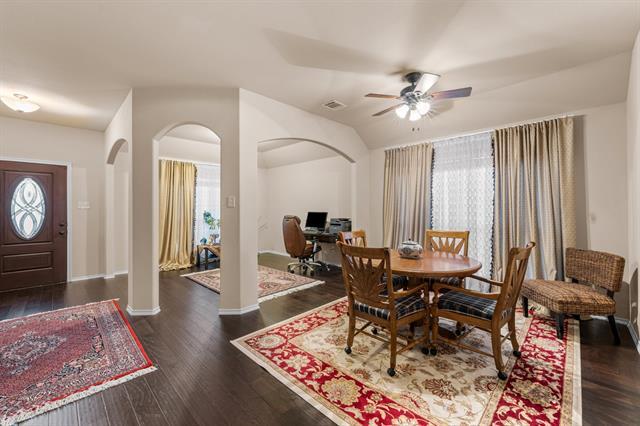 Photo - 201 Whitman Dr