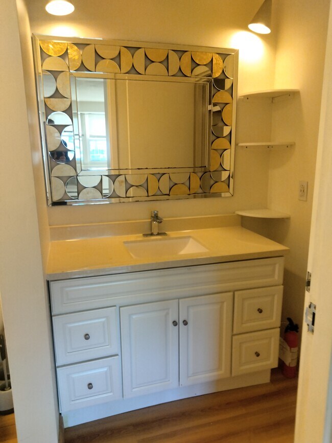 Photo - 340 Main St Unit 5