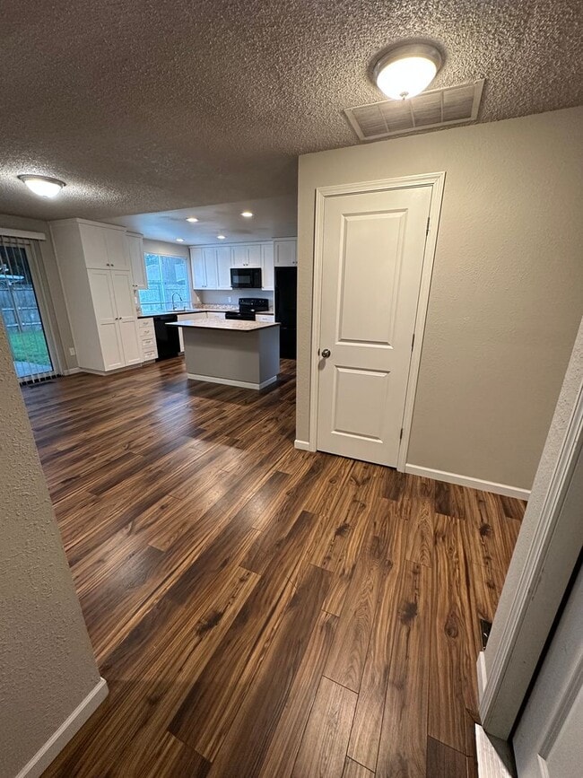 Photo - 6009 16th Ave SE