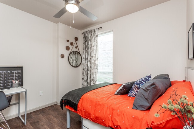 4BR Boulder B - First Bedroom