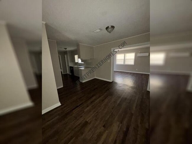 Photo - 28 Countrywood St