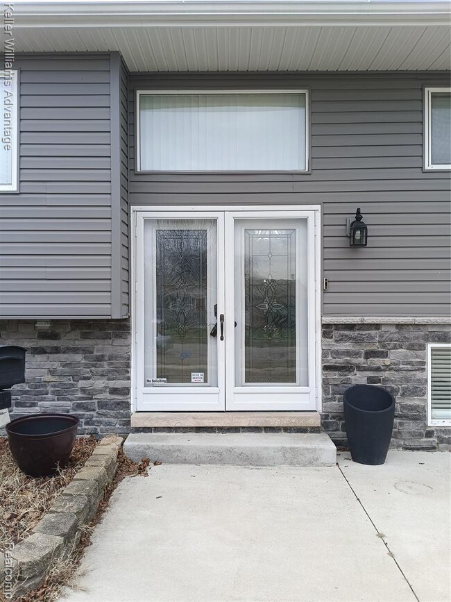 Photo - 15730 Anthony St