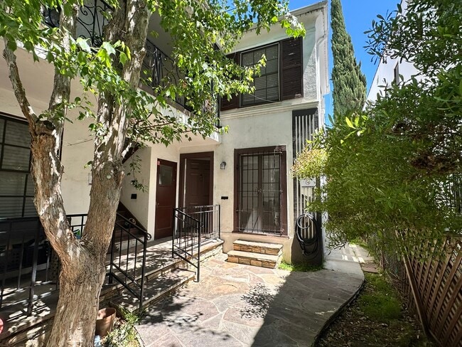 Photo - 214 S Arnaz Dr