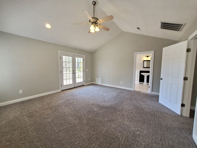 Photo - 958 Flynn McPherson Rd