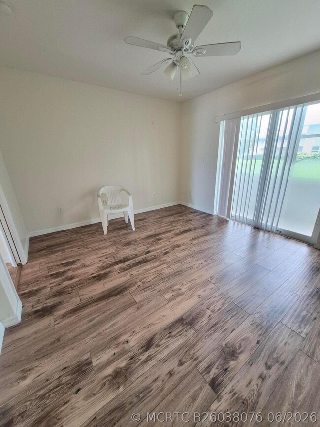 27 Easthampton B
