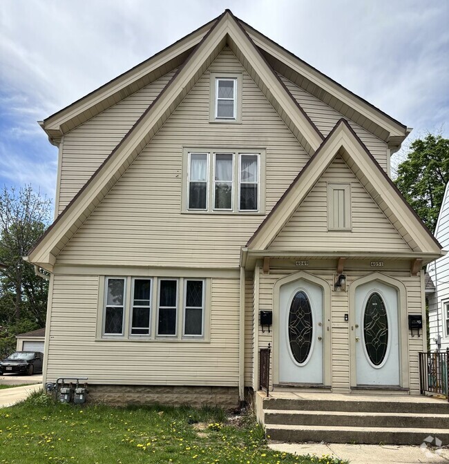 Building Photo - 4049 N Elmhurst Rd Unit 4051-Upper Rental
