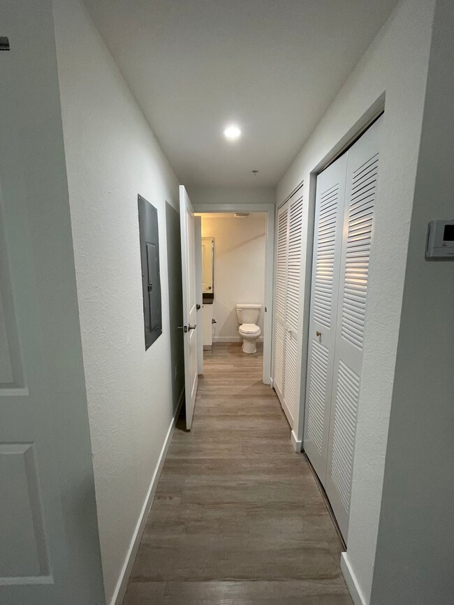 2 Bedroom 2 Bath Hallway