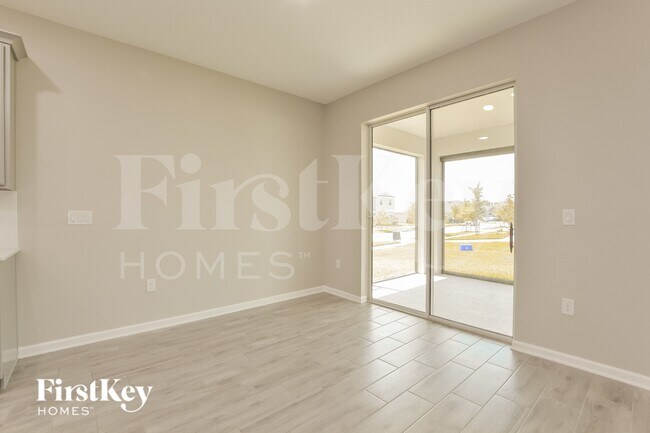 Photo - 921 Carmillion Ct