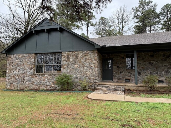 Photo - 5901 Star Ln