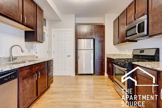 Photo - 2506 W Argyle St Apartamentos Unidad 3