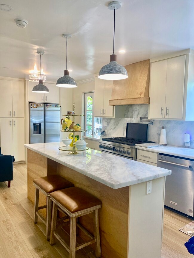 Photo - 11323 Mississippi Ave Unidad 11323