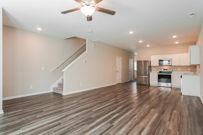 542 Landing View Dr
