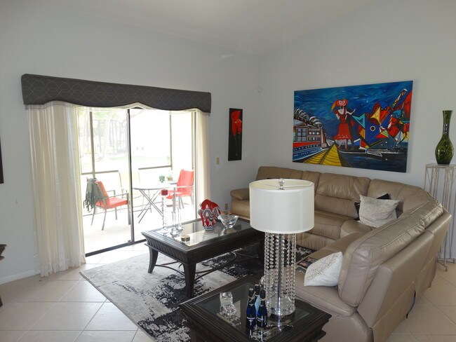 Photo - 45 Columbia Ct